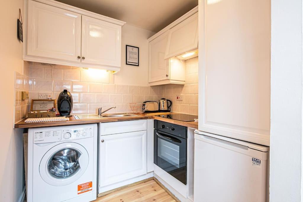 Beautiful 1-Bed Apartment In Grade Listed Warehouse - Victoria Quays, Sheffield City Centre, Free Parking, Pet Friendly, Netflix Buitenkant foto