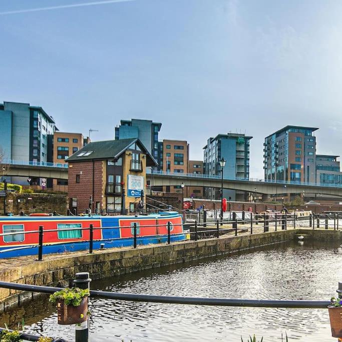 Beautiful 1-Bed Apartment In Grade Listed Warehouse - Victoria Quays, Sheffield City Centre, Free Parking, Pet Friendly, Netflix Buitenkant foto
