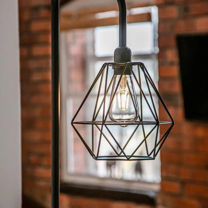 Beautiful 1-Bed Apartment In Grade Listed Warehouse - Victoria Quays, Sheffield City Centre, Free Parking, Pet Friendly, Netflix Buitenkant foto